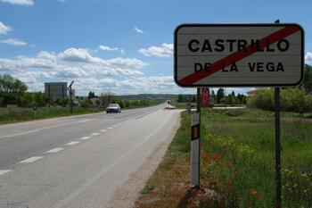 Herido en el vuelco de una furgoneta en Castrillo de la Vega