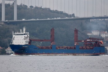 Un buque ruso naufraga frente a la costa española mediterránea