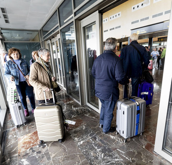 Villafría fue el aeropuerto con menos pasajeros en octubre