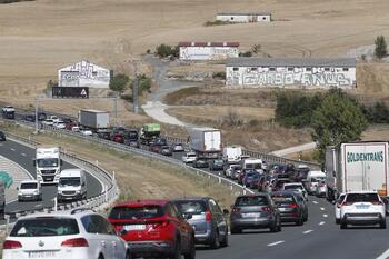 Un accidente múltiple colapsa la AP-1 en Pancorbo