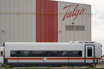 Talgo decide iniciar negociaciones con Sidenor