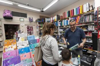 Vuelta al cole: 400 euros solo en libros y material escolar