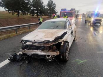 Dos heridos por el vuelco de un turismo en la A-1 en Lerma