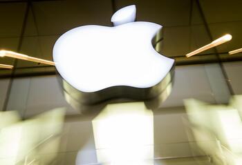 Bruselas acusa a Apple de violar las reglas antimonopolio