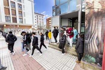 50 alumnos nuevos llevan los institutos de Miranda al límite