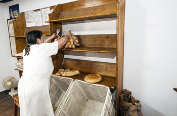 Sólo 12 municipios de la Ribera tienen una panadería abierta