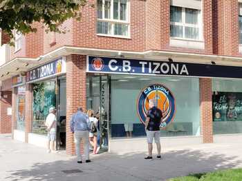 El Tizona estrena oficina y tienda