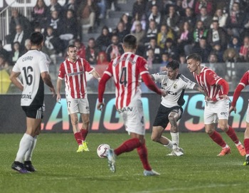 Sporting-Burgos y Mirandés-Elche, el sábado 1 de febrero