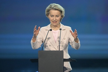 Von der Leyen cree que la UE debe asumir su seguridad y defensa