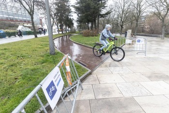 El carril bici del paseo de Atapuerca irá entre los jardines